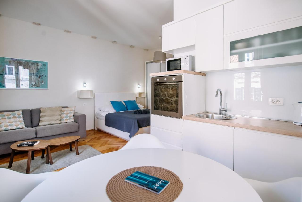 Amorozo By Duhomes Apartment